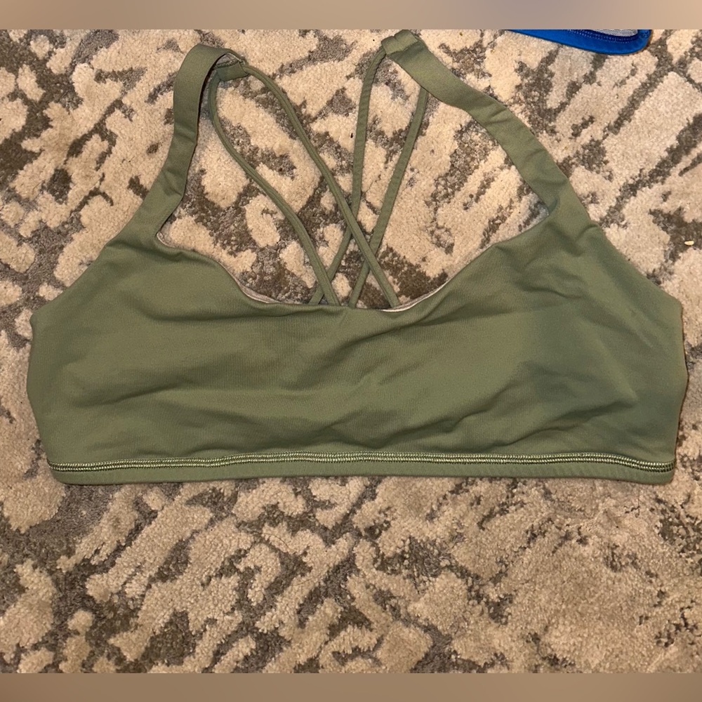 Lululemon strappy sports bra size 10